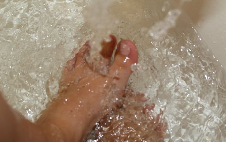 barefoot babe02 pretty pornstar gallery