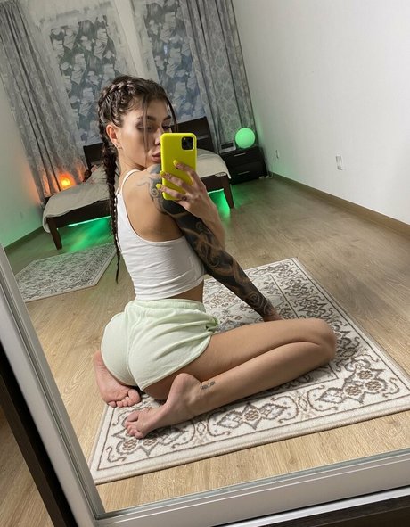 Candice Swanson model erotic picture