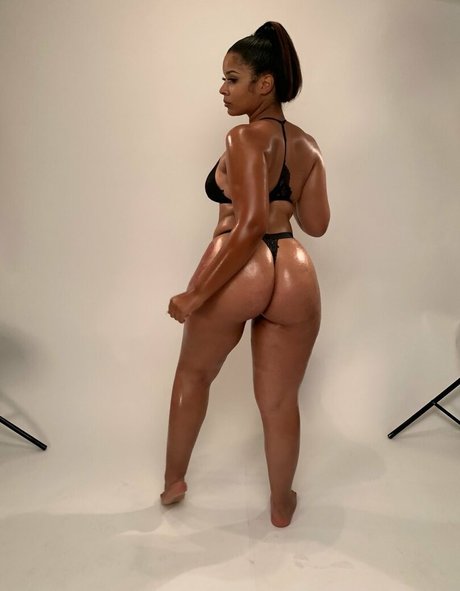 ciinderchella naked star photo