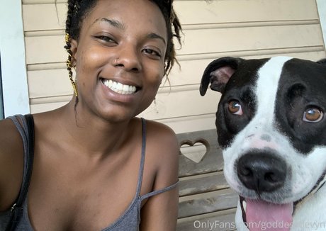 goddessdevyn model nice pics