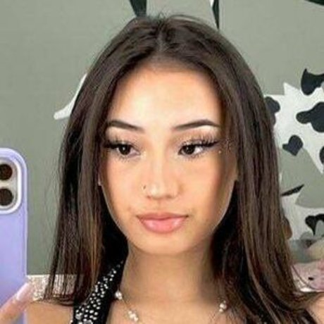 angmaire nude star img