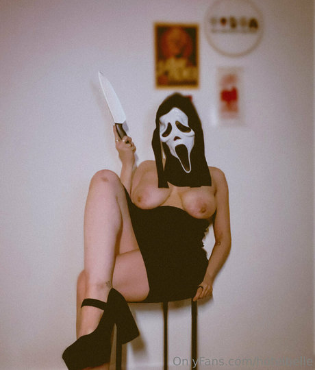 Hotelbelle pornstar naked picture