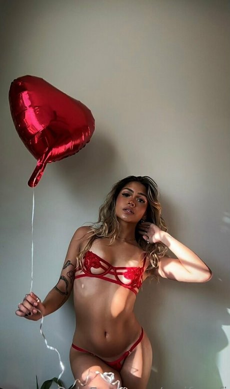 sollybaby model nude picture