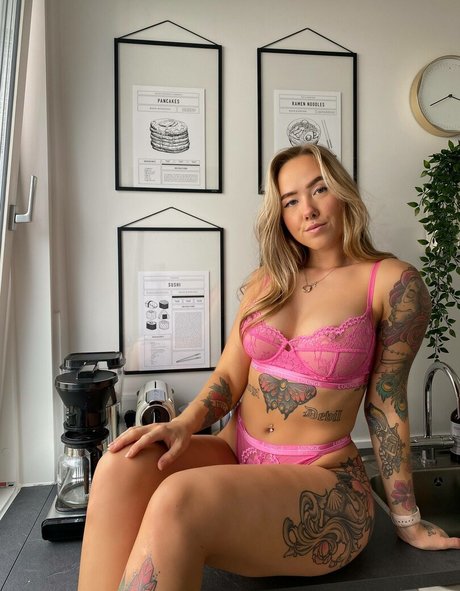 Sabrina Hogh adult star pictures