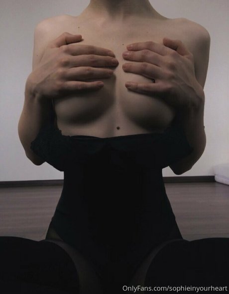 sophieinyourheart pornstar exclusive pic