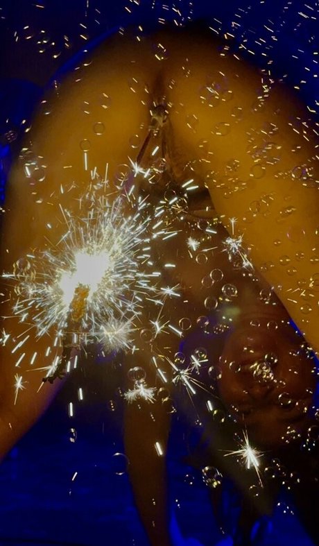 Otsuyu star naked images