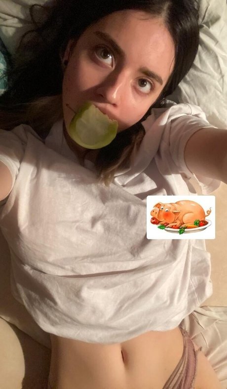 Guzelija sexy star pics