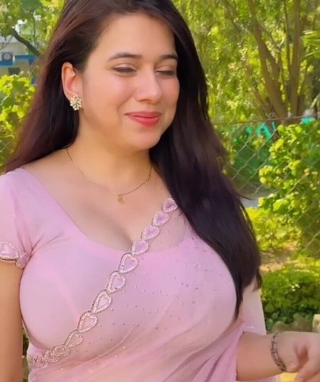 Iwishwithprachi model nude photo