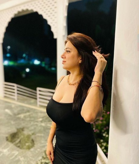 Iwishwithprachi hot pornstar picture