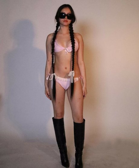 Claudia Perez star gallery