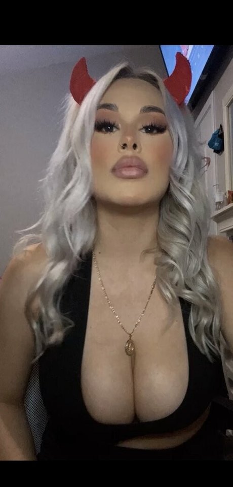 cocoxochanel naked model pics