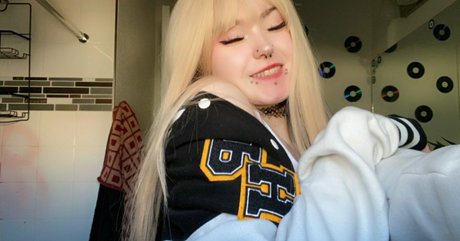 lyraluv star sexy photos