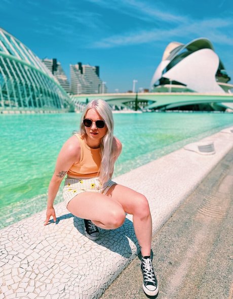 Larissa Zeeuwe model high quality galleries