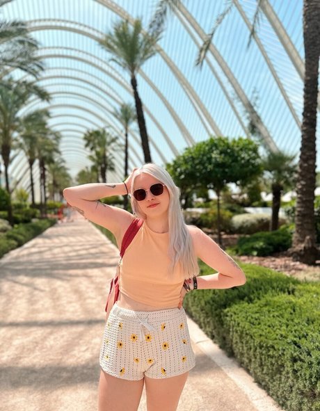 Larissa Zeeuwe model best pic