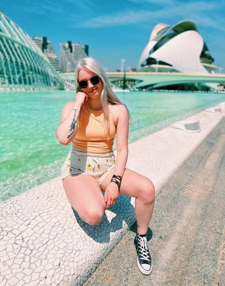 Larissa Zeeuwe pornstar nudes img