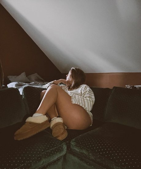 BaaabyC pretty model photos