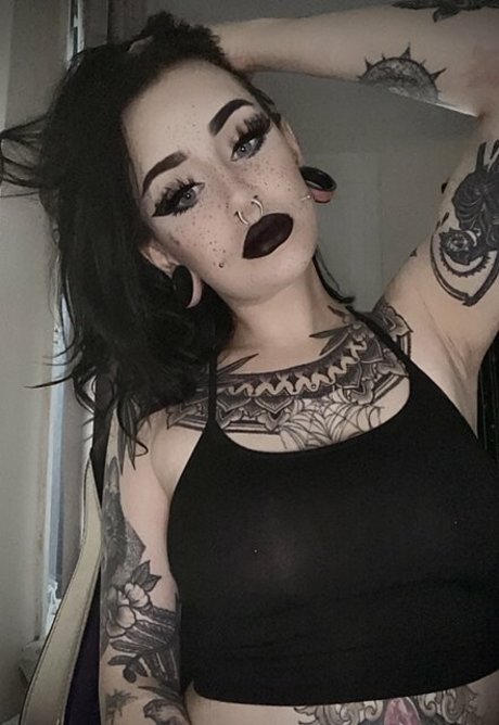 Danni Lee free actress photos