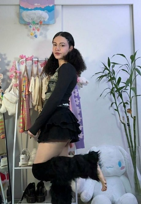 hiiibentley naked model img