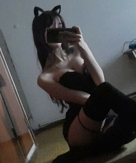 imskitty sexy model pictures