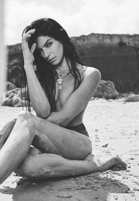 Hagar Ben Dahan art model archive