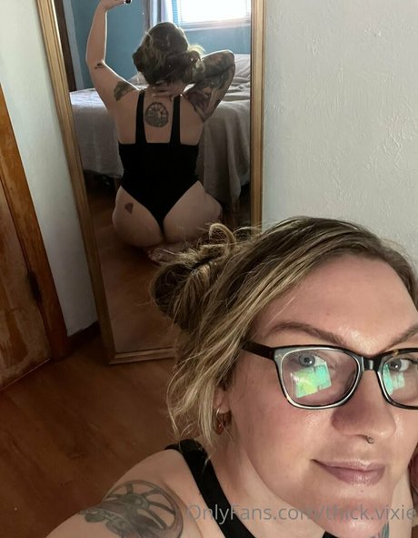 thick vixie pornographic actress image