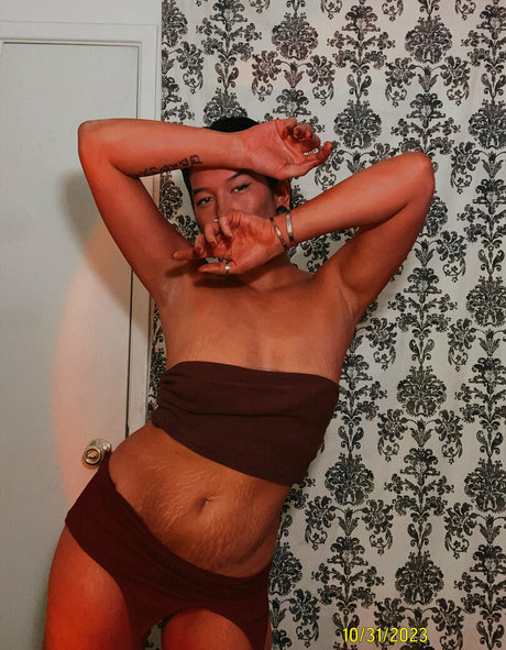 Cupofalexx model porn image