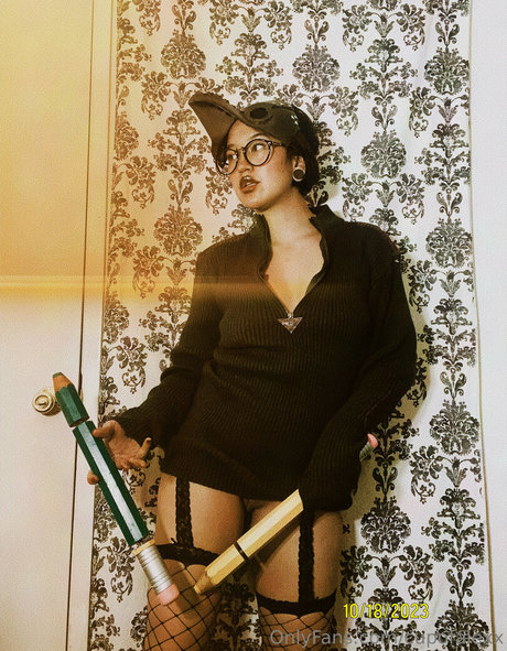 Cupofalexx beautiful actress pic