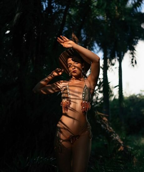 alannajade naked actress pics