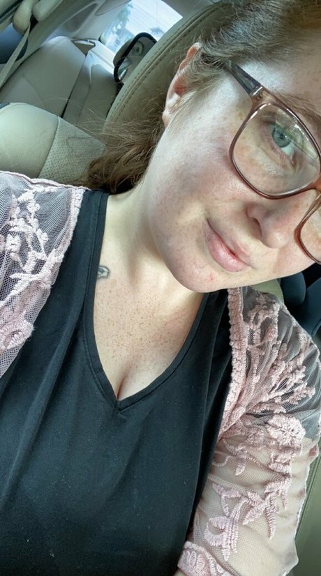 pr3ttyandpr3gnant erotic star images