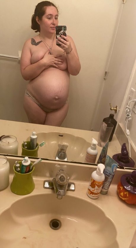 pr3ttyandpr3gnant top model img