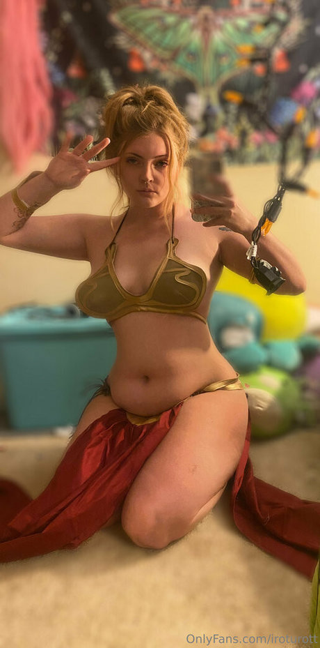 iroturott nude model gallery