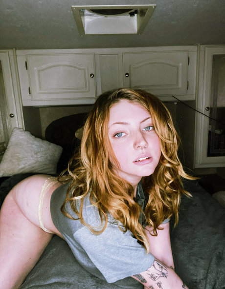 iroturott pornstar exclusive image