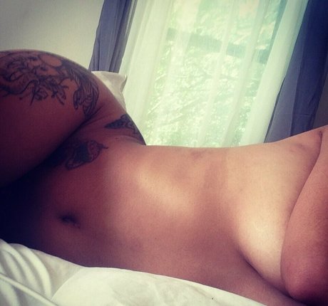 ceciiisantiago xxx pornstar image