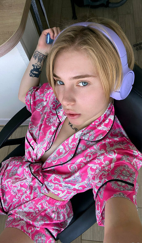 lexia 69 art actress photo