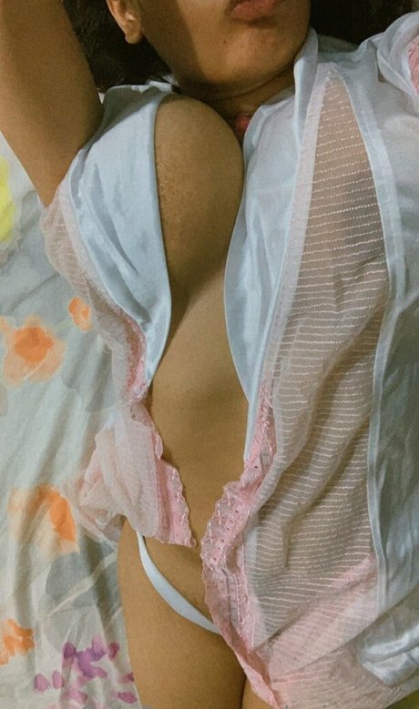 Desiaurora star exclusive photos