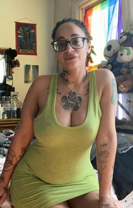 xxreesespieces beautiful model img