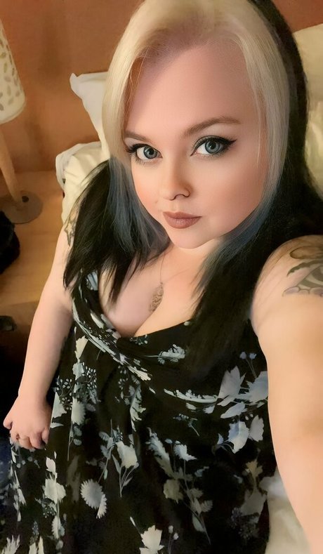 tinymortician89 beautiful pornstar photos