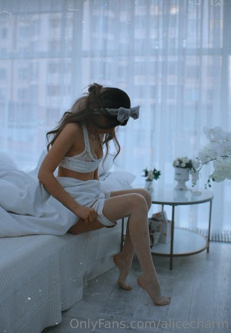 alicecharm art actress pictures