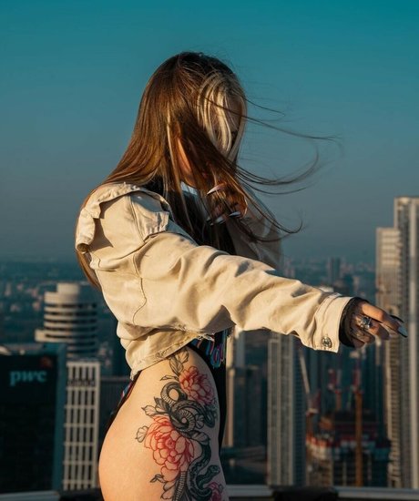 israilit model free image