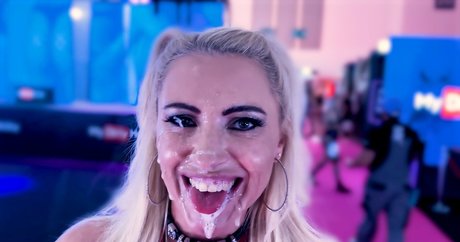 Daynia Videos star exclusive pictures