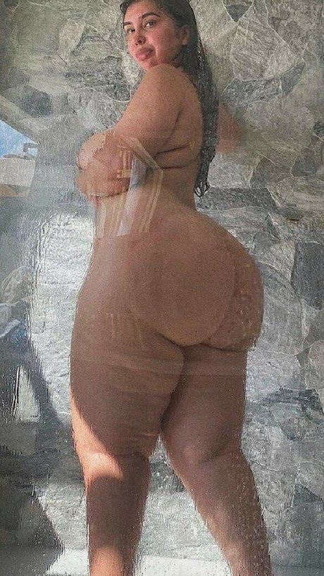 Illbedat model high quality photo