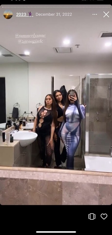 Paris saraa star top gallery