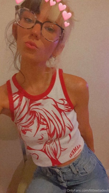 elladevilfree model nude photos