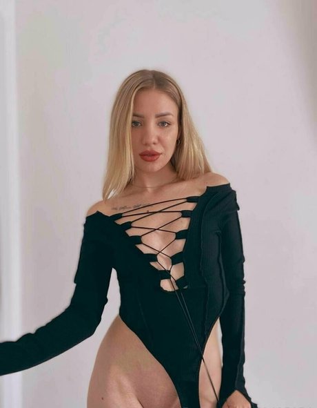 kate kk22 nude actress pic