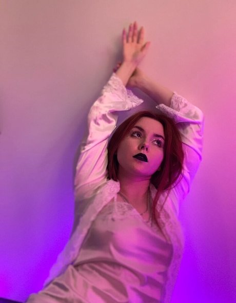 Rootyasha high quality model pics