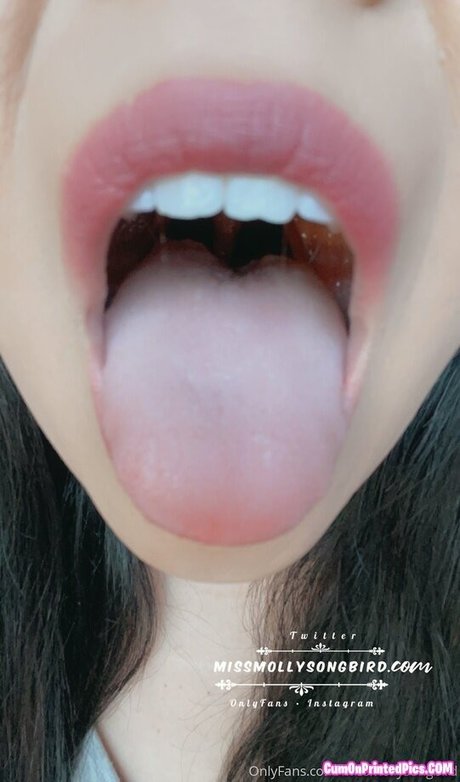 Molly Songbird model sexy gallery