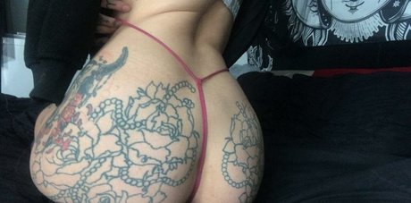 neirahleighbabyyxo star nudes galleries