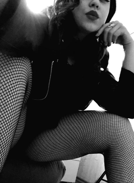 Kinki kitty model erotic photo