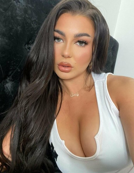 Rachel Bordon model top picture