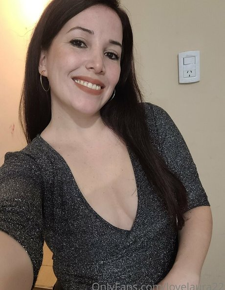 lovelaura22 high quality model pics